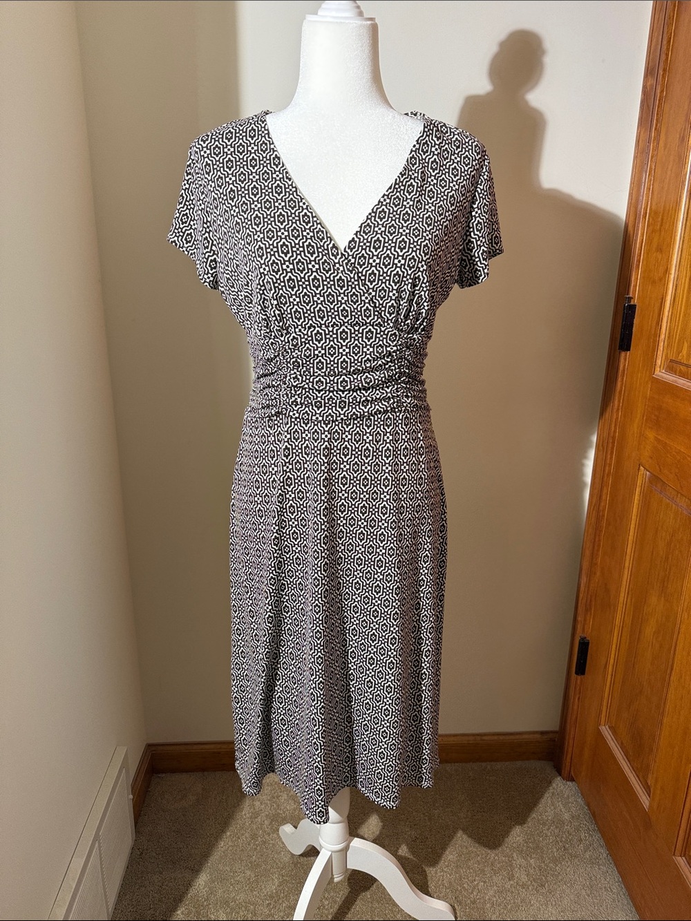 Ann Taylor Brown & White Geometric V-Neck Midi Dress